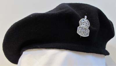 WW2 ARP Pattern 68 beret with outer liner band - side view.