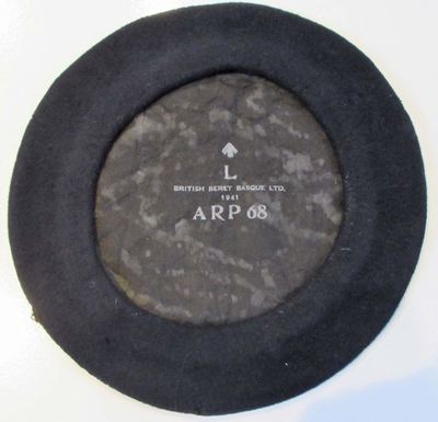WW2 ARP Pattern 68 beret with outer liner band - inside view.