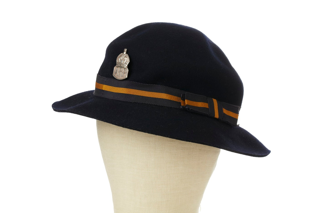 WW2 ARP Pattern 44 Felt Hat, Badge with Gold/Blue Civil Defence Ribbon
