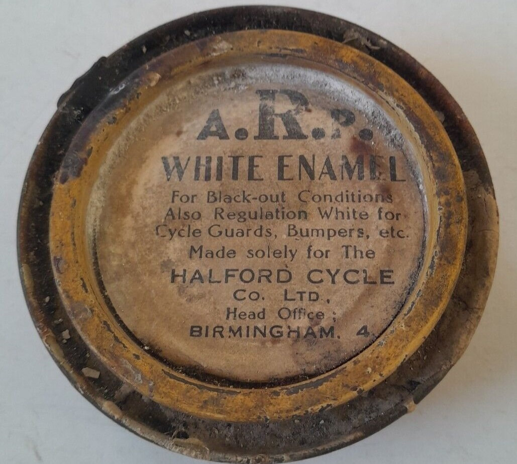 Halford's ARP White Enamel For Black-Out Conditions