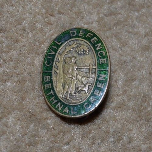 WW2 Bethnal Green Civil Defence Beret Badge.