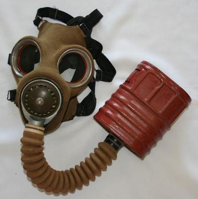 WW2 General Service Respirator (GSR).
