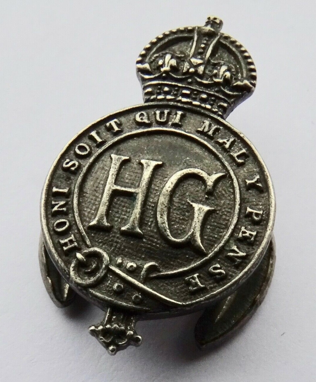 Post-War HG (Home Guard) Lapel Badge - HONI SOIT QUI MAL Y PENSE