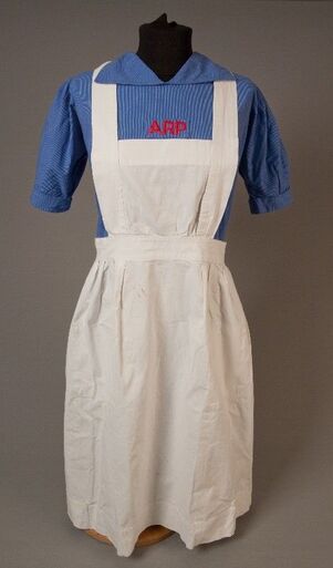 WW2 Nursing Auxiliary Uniform & Apron - ARP Pattern 46